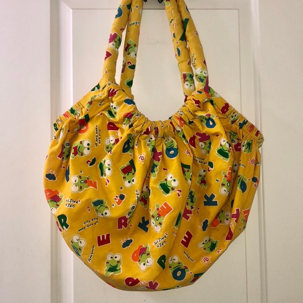 Keroppi bag, Gathered Shoulder Bag